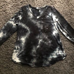 Heimish Ladies Tie Dye Top w/ Glitter Pocket